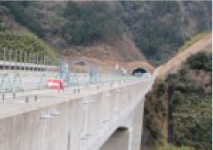 トンネル